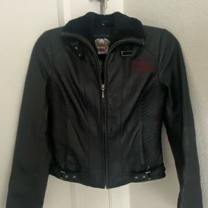 Harley Davidson Vintage Ladies Leather Jacket… Fitted Perfectly. Rare Find…